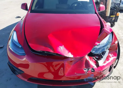 2024 Tesla Model Y Long Range Dual Motor All-Wheel Drive из США, поврежденный, VIN 7SAYGDEE6RF064717